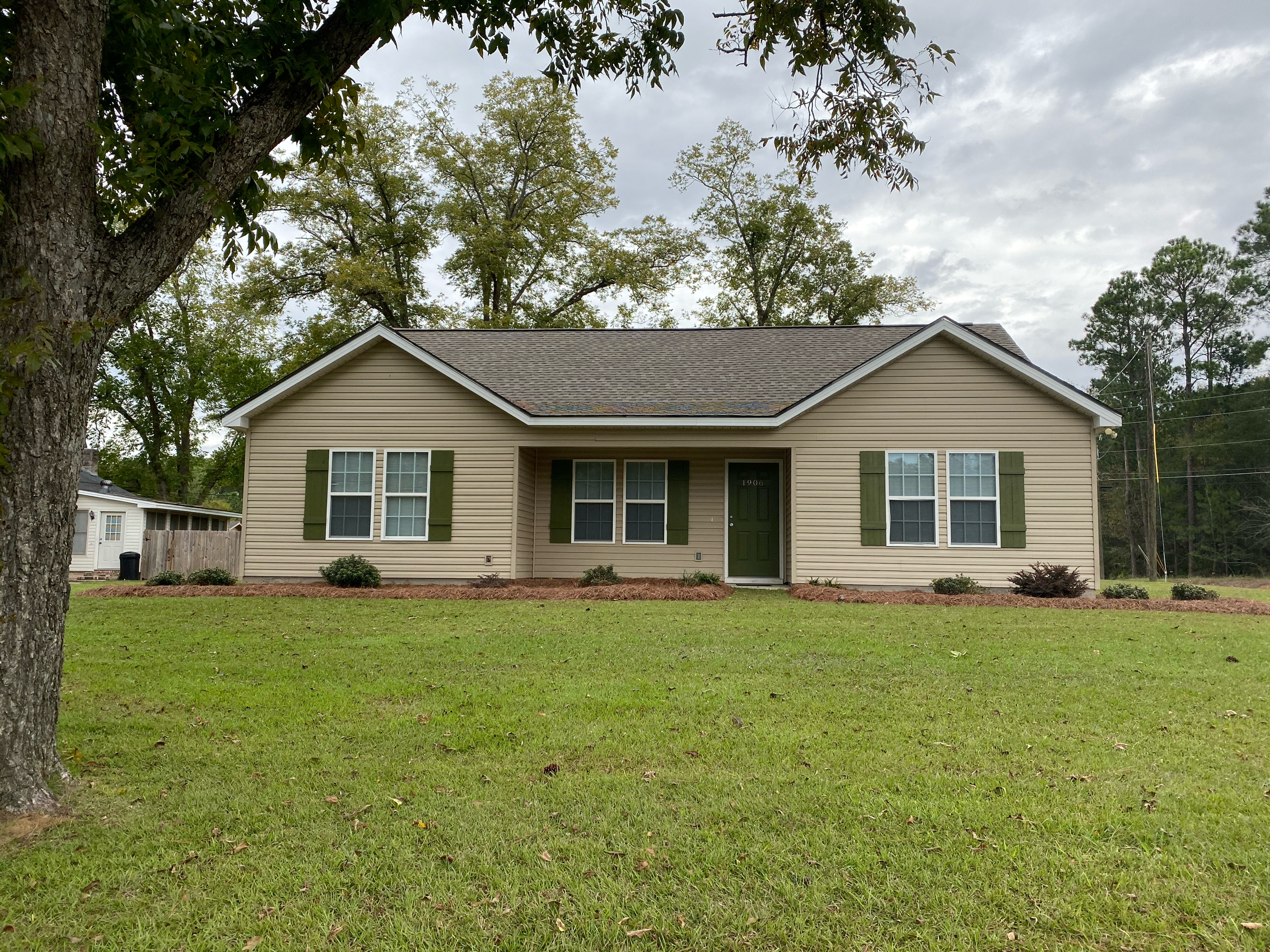Property main image
